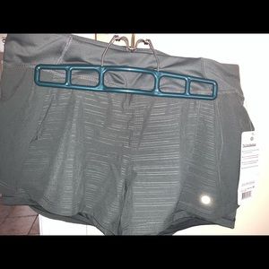 The crew baselayer Layer 8 woman’s shorts (S) NWT